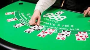 Live roulette table with real dealer at heylink dewalive studio